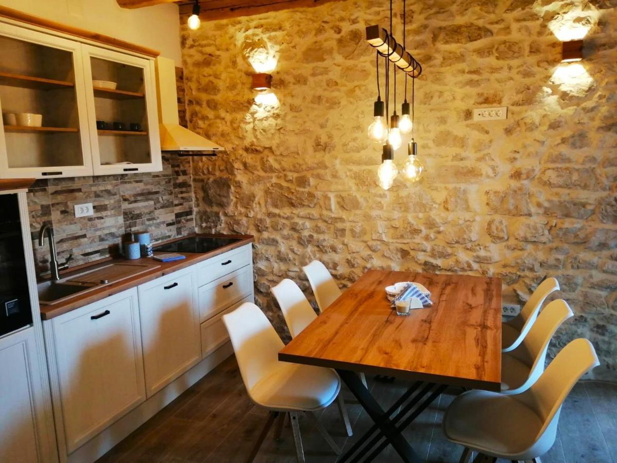 Apartments Dalmatian Stone House Turanj Buitenkant foto